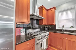 2914 N Sheffield Ave, Chicago, IL 60657 - Photo 32