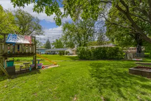 1723 Hartmann Dr, Schaumburg, IL 60193 - Photo 30