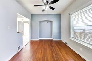 5207 N Lovejoy Ave, Chicago, IL 60630 - Photo 6