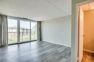 2015 S Finley Rd, Lombard, IL 60148 - Photo 20