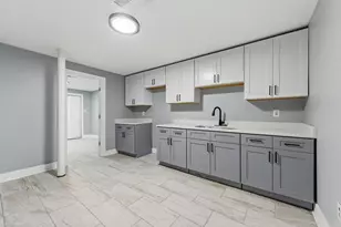 7732 S Phillips Ave, Chicago, IL 60649 - Photo 16