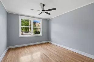 7732 S Phillips Ave, Chicago, IL 60649 - Photo 14