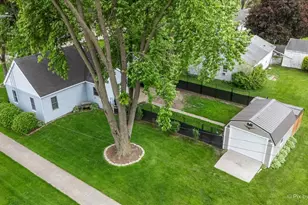 305 S Maple St, Waterman, IL 60556 - Photo 20