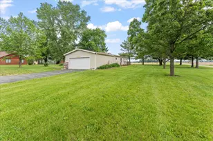 462 County Rd 2600 N, Mahomet, IL 61853 - Photo 22