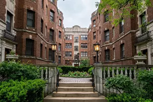 2330 N Lincoln Park W Ave, Chicago, IL 60614 - Photo 1