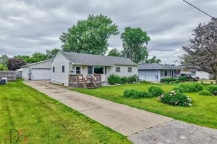 517 5th Ave, Ottawa, IL 61350 - Photo 1