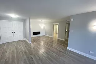 121 S Spruce Ave, Wood Dale, IL 60191 - Photo 10