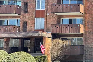 121 S Spruce Ave, Wood Dale, IL 60191 - Photo 2
