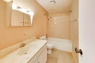 26371 N Diamond Lake Rd, Mundelein, IL 60060 - Photo 28