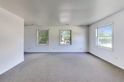 26371 N Diamond Lake Road, Mundelein, IL 60060 - Photo 6