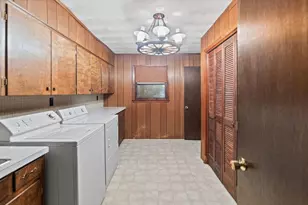 414 Gilliland Rd, Walnut Hill, IL 62893 - Photo 36