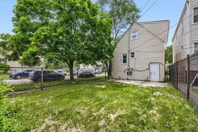 12025 S Prairie Avenue, Chicago, IL 60628 - Photo 26