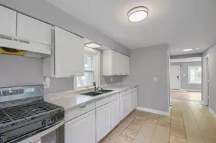 12025 S Prairie Ave, Chicago, IL 60628 - Photo 10