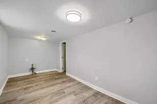 12025 S Prairie Ave, Chicago, IL 60628 - Photo 16