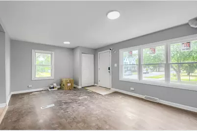 12025 S Prairie Avenue, Chicago, IL 60628 - Photo 2