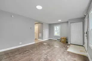 12025 S Prairie Ave, Chicago, IL 60628 - Photo 4