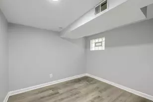 12025 S Prairie Ave, Chicago, IL 60628 - Photo 8