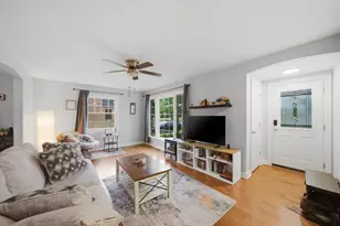 389 S Westgate Rd, Des Plaines, IL 60016 - Photo 6
