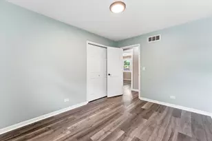 850 Gerald Ave, South Elgin, IL 60177 - Photo 16