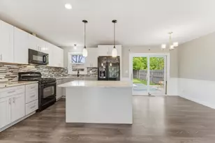 850 Gerald Ave, South Elgin, IL 60177 - Photo 12