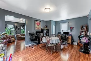 408 Gardner St, Joliet, IL 60433 - Photo 6