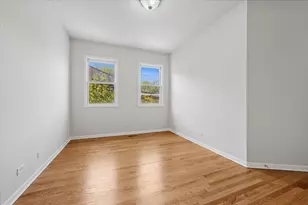 1757 W Newport Ave, Chicago, IL 60657 - Photo 18