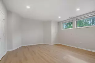 1757 W Newport Ave, Chicago, IL 60657 - Photo 26