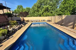 110 Falcon Way, Poplar Grove, IL 61065 - Photo 2
