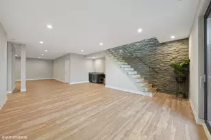 1203 W Superior St, Chicago, IL 60642 - Photo 20