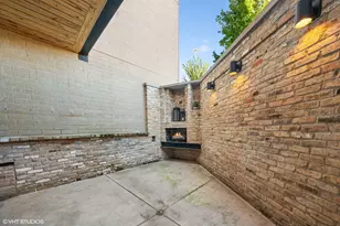1203 W Superior St, Chicago, IL 60642 - Photo 26