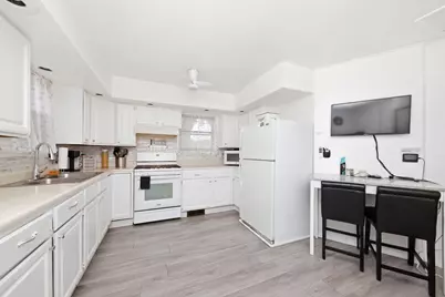 1266 Burnham Avenue, Calumet City, IL 60409 - Photo 4
