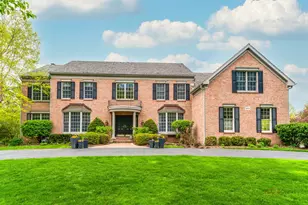 4811 Preserve Pkwy, Long Grove, IL 60047 - Photo 2