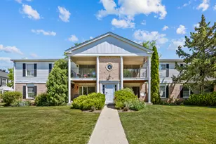 981 Golf Course Rd, Crystal Lake, IL 60014 - Photo 1