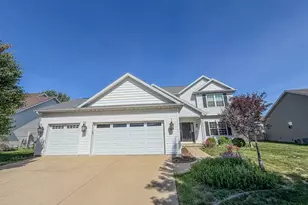 715 Sedgegrass Dr, Champaign, IL 61822 - Photo 2