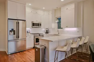 1109 W Cornelia Ave, Chicago, IL 60657 - Photo 8