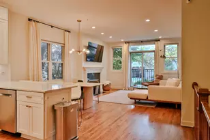 1109 W Cornelia Ave, Chicago, IL 60657 - Photo 10
