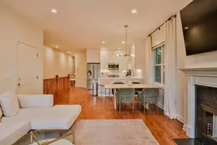 1109 W Cornelia Ave, Chicago, IL 60657 - Photo 6