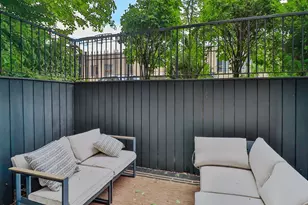 1109 W Cornelia Ave, Chicago, IL 60657 - Photo 28