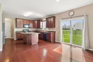 1452 Ruby Dr, Yorkville, IL 60560 - Photo 4