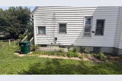 411 N Monroe Street, Clifton, IL 61727 - Photo 6