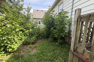 411 N Monroe St, Clifton, IL 61727 - Photo 14