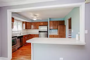 1481 Chaffee Ct, Elk Grove Village, IL 60007 - Photo 16