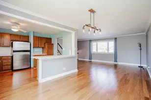 1481 Chaffee Ct, Elk Grove Village, IL 60007 - Photo 10