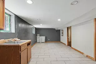 11949 S Lafayette Ave, Chicago, IL 60628 - Photo 14