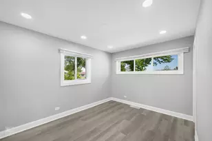225 Bode Rd, Hoffman Estates, IL 60169 - Photo 8