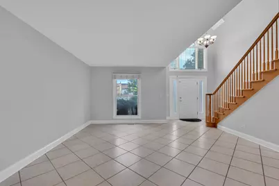 270 E Armitage Avenue, Addison, IL 60101 - Photo 4