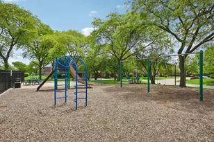 1 Villa Verde Dr, Buffalo Grove, IL 60089 - Photo 14