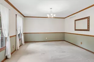 39W550 Deerpath Rd, Aurora, IL 60506 - Photo 4