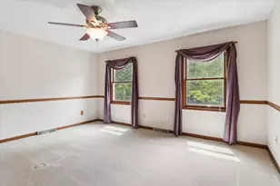 39W550 Deerpath Rd, Aurora, IL 60506 - Photo 16