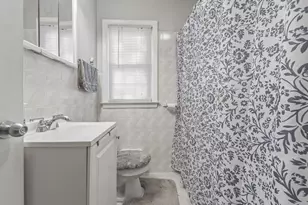 121 S Archer Rd, Mundelein, IL 60060 - Photo 18